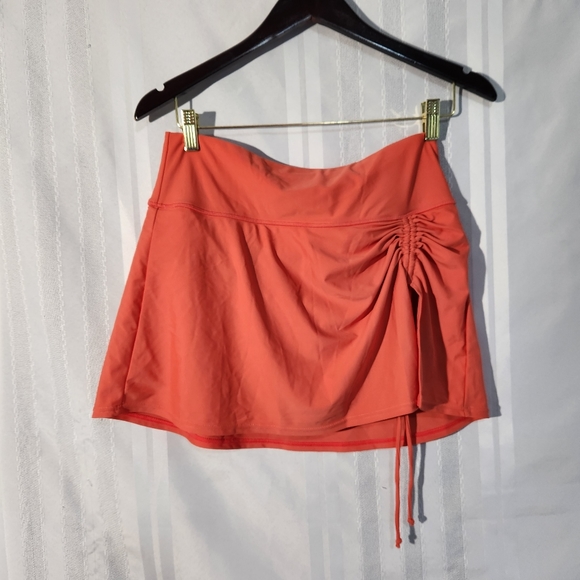 UPF50 +SIDE-TAB ORANGE CINCHED DRAWSTRING SKIRT - SHAPE SIZE LARGE - Picture 1 of 8